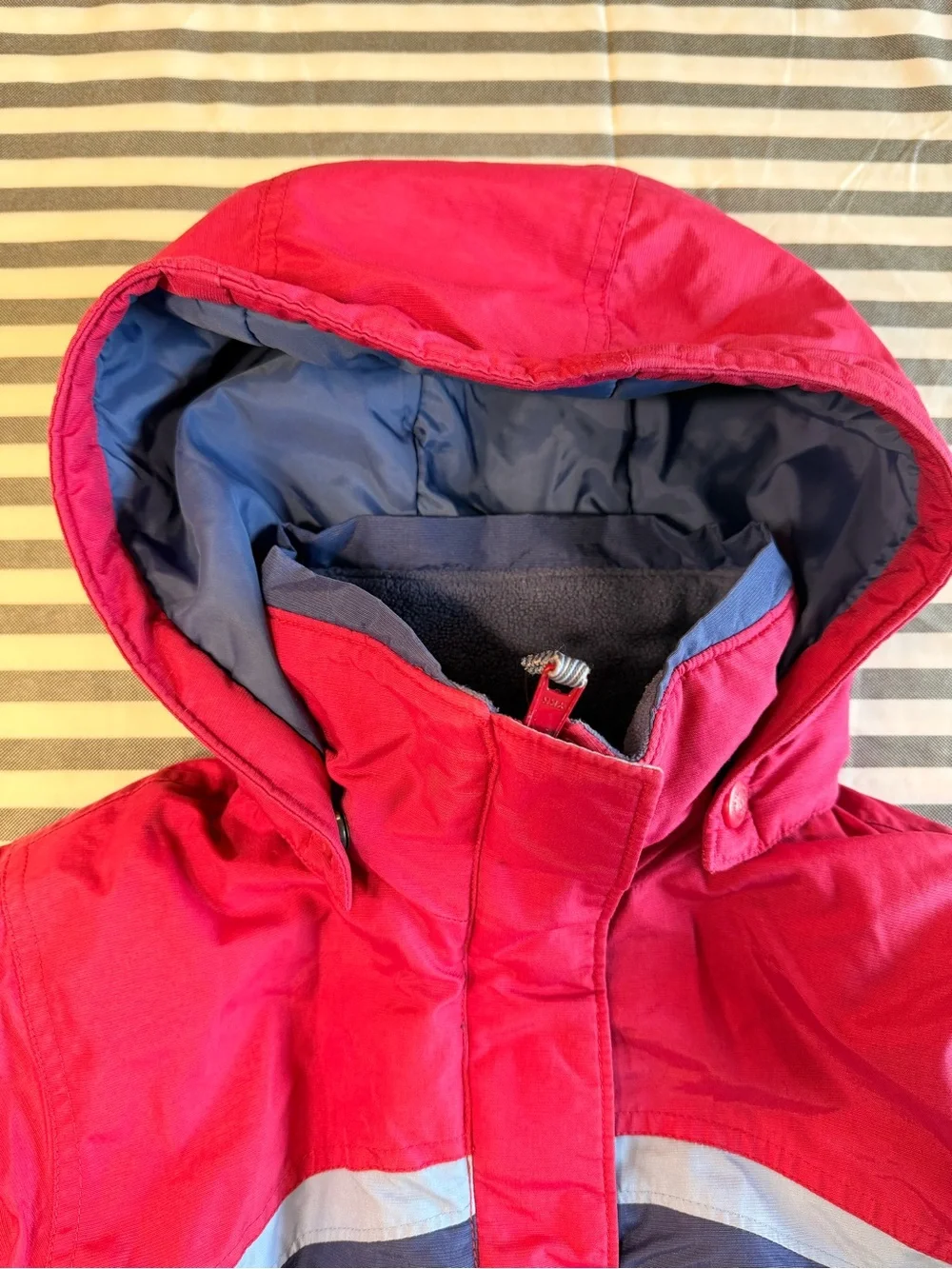 Columbia Sportswear Company no holes